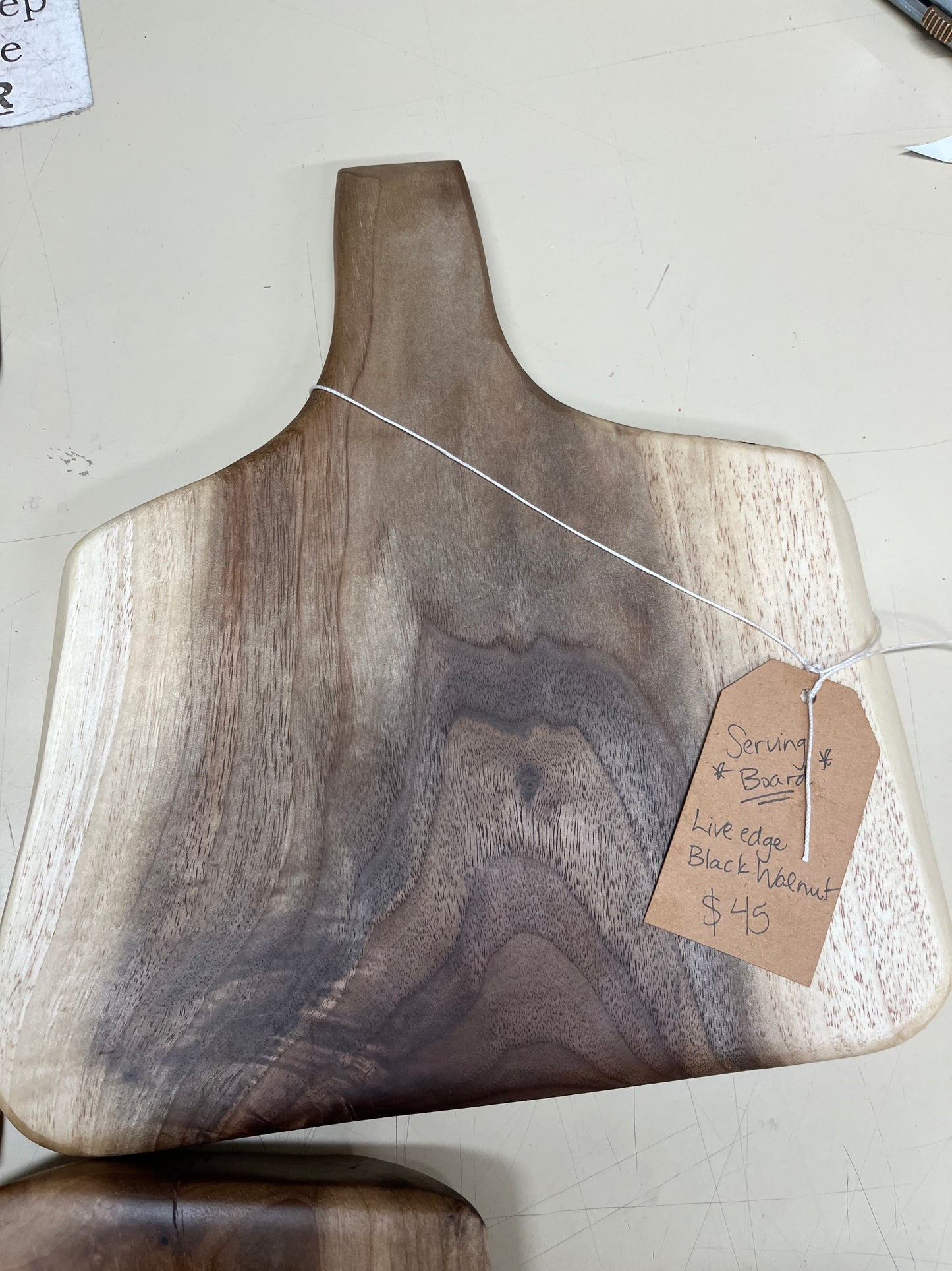 Serv. Board Ctr. Spout Blk. Walnut