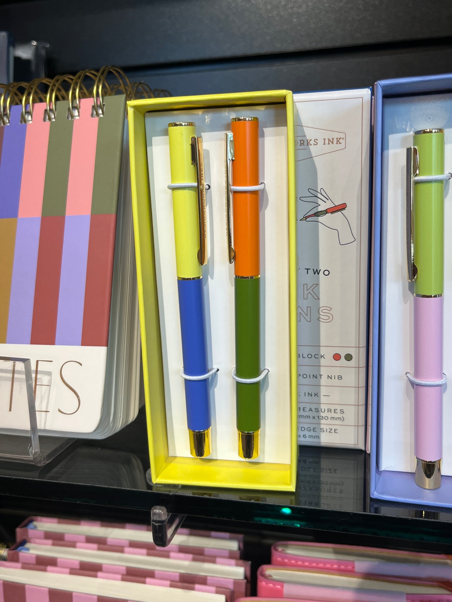 2 Set of Pens Colorblock