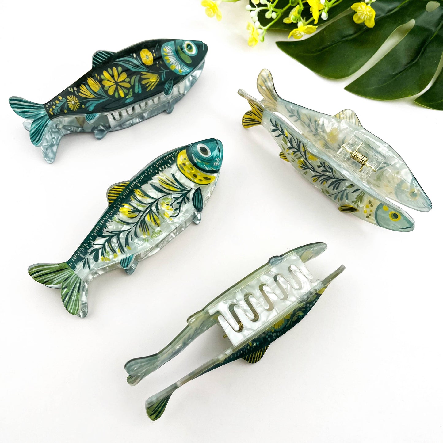 Green Sardine Hair Claw Clip with Seaweed Detail