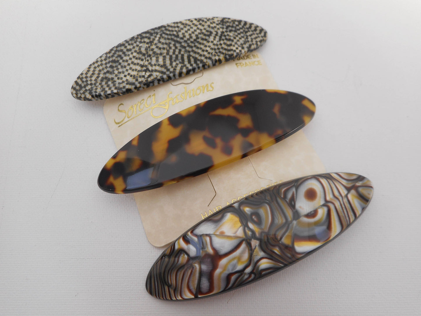 Oval barrette