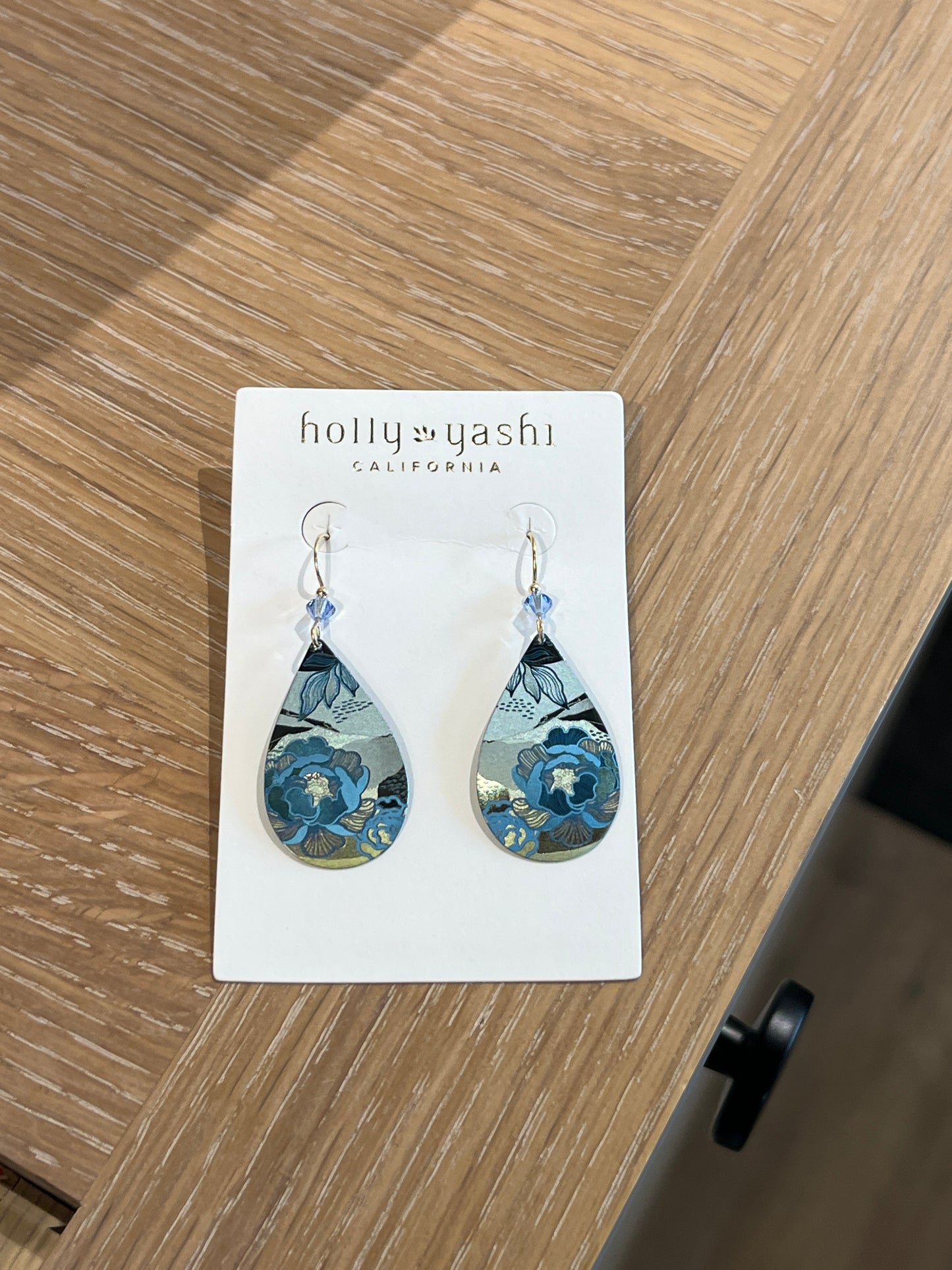 Lg. Teardrop w/bead Earring