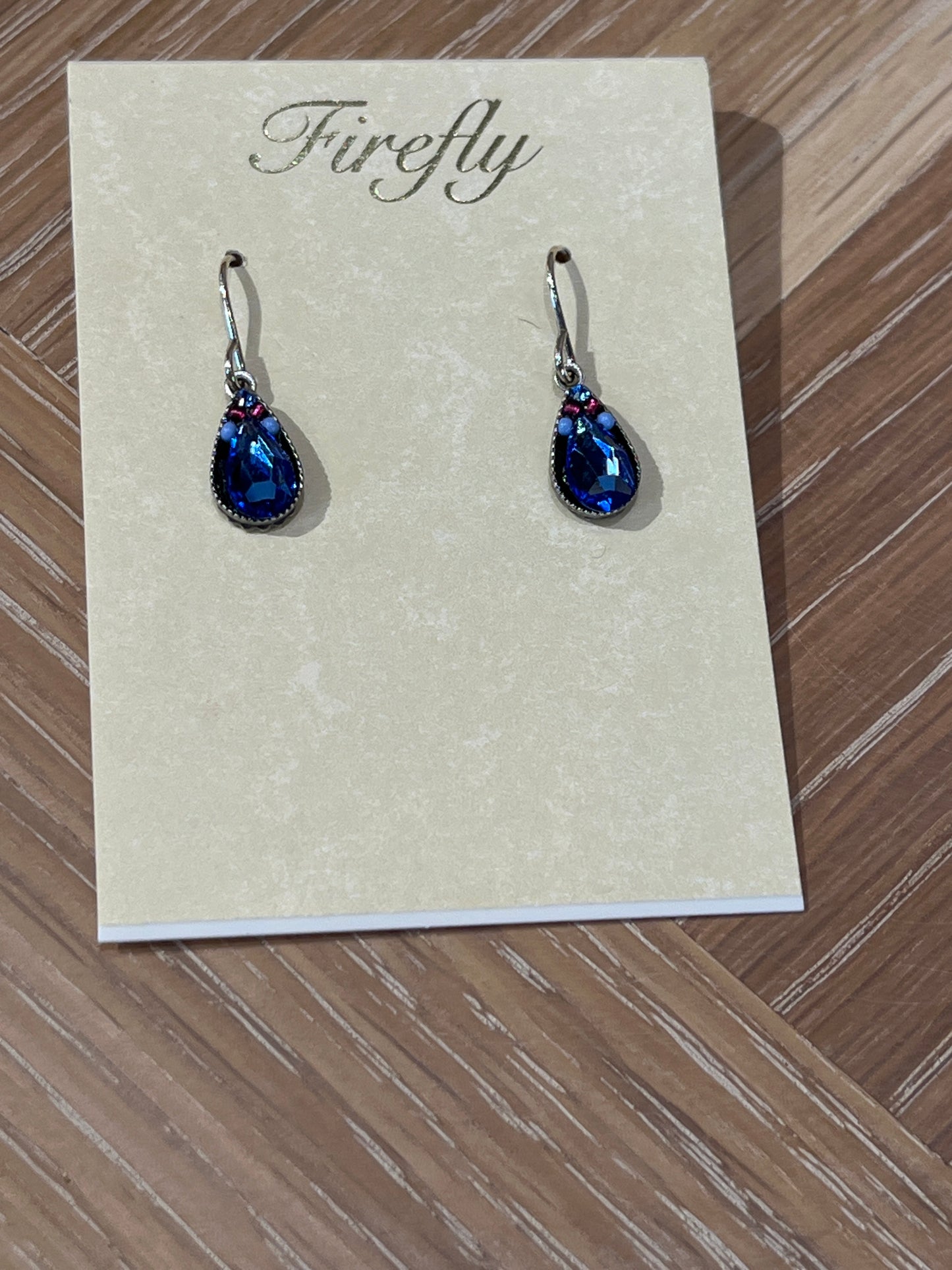 Lg stone small drop ears