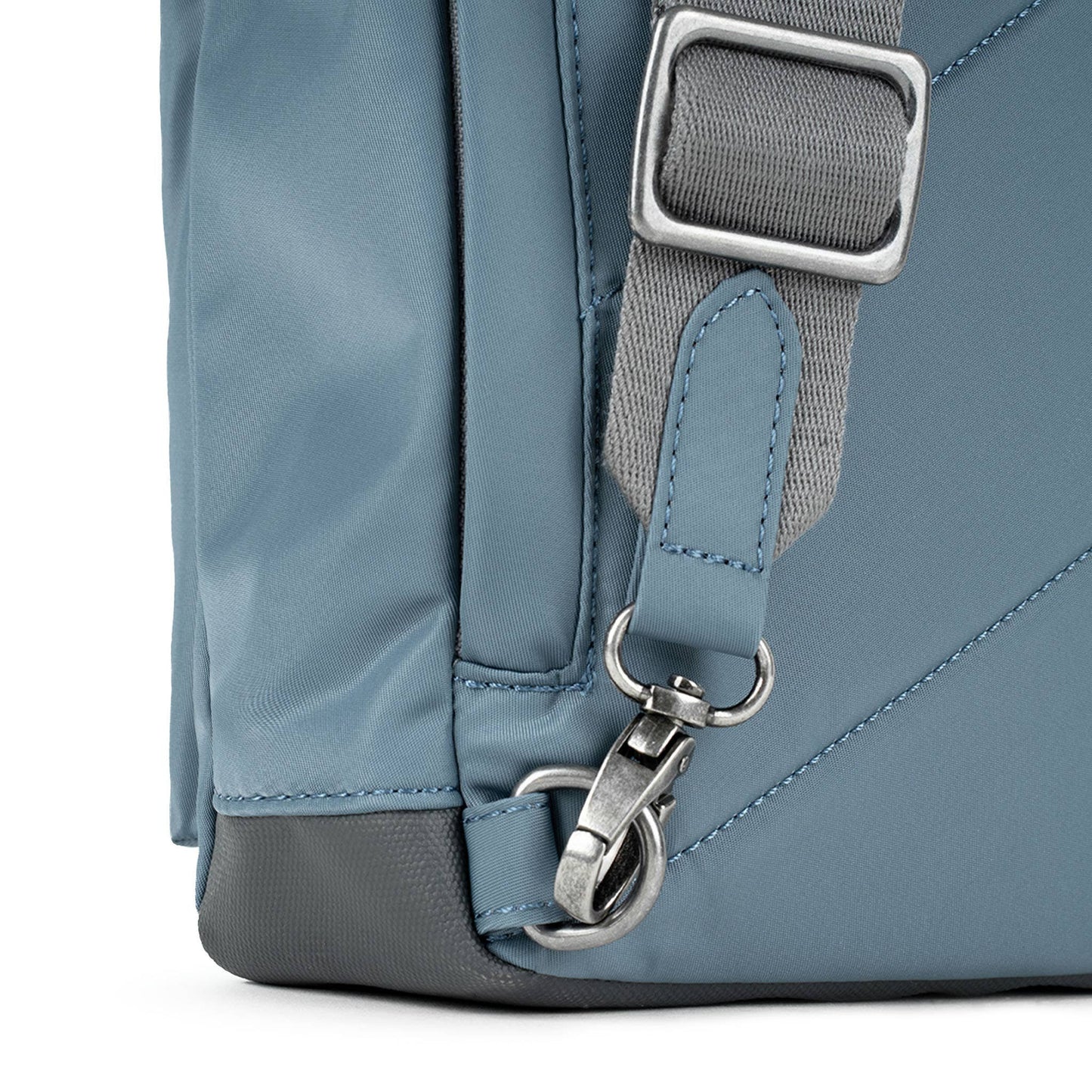 Willesden XL Sling Bag in Airforce Nylon