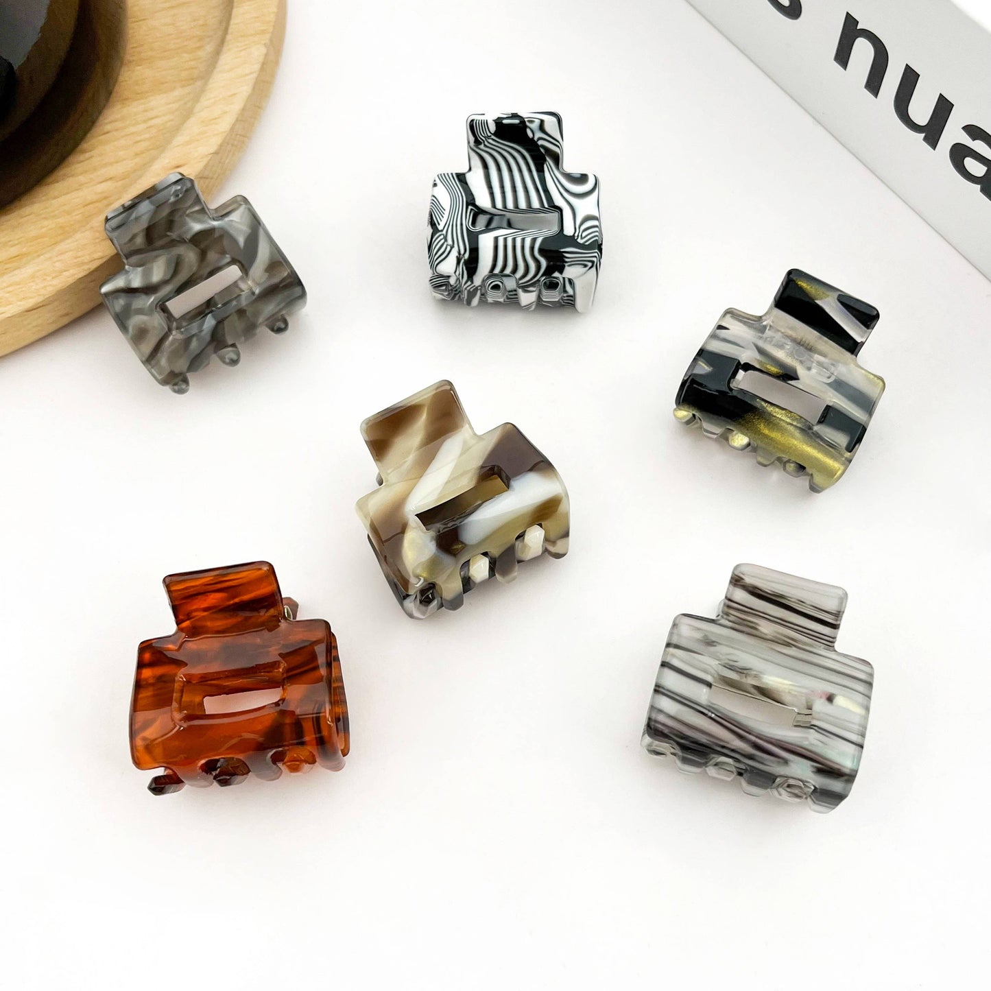 0.98'' Acetate Colorful Striped Mini Hair Claw Clip
