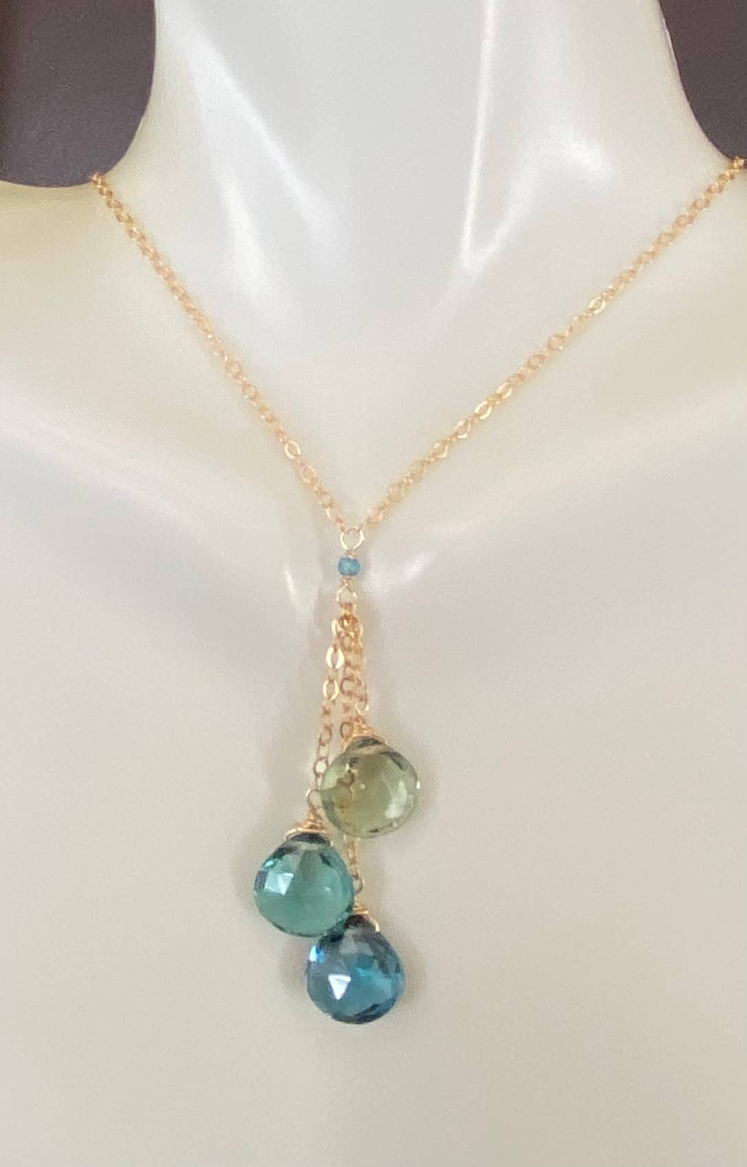 Triple drop gold necklace