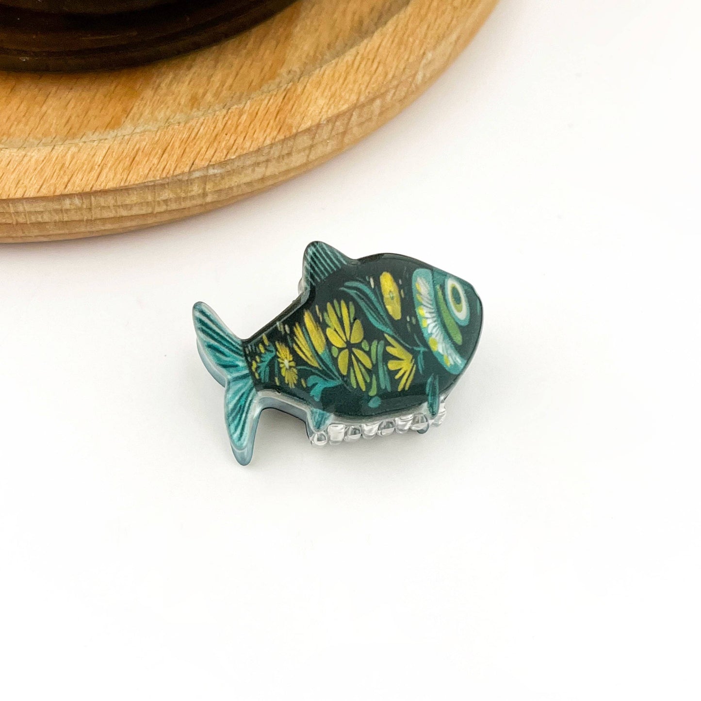 Green Sardine Hair Claw Clip with Seaweed Detail