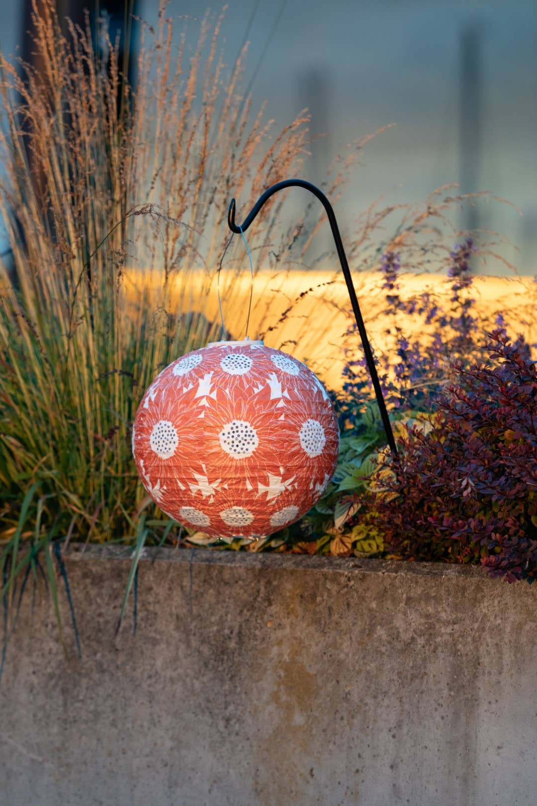 *NEW* Stella Print 12" Globe Solar Lntrn- Sunflower Persimm