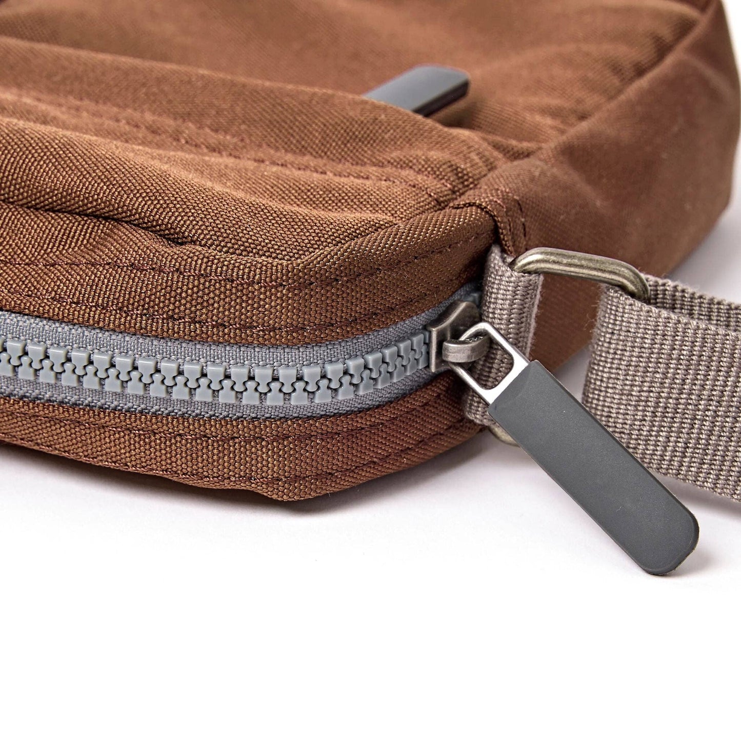 Bond Crossbody in Cinnamon Canvas